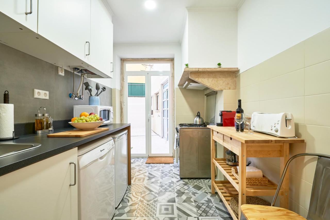 Belém Light Filled Apt With Patio, By TimeCooler Lisbona Esterno foto