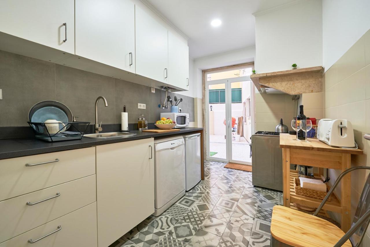 Belém Light Filled Apt With Patio, By TimeCooler Lisbona Esterno foto