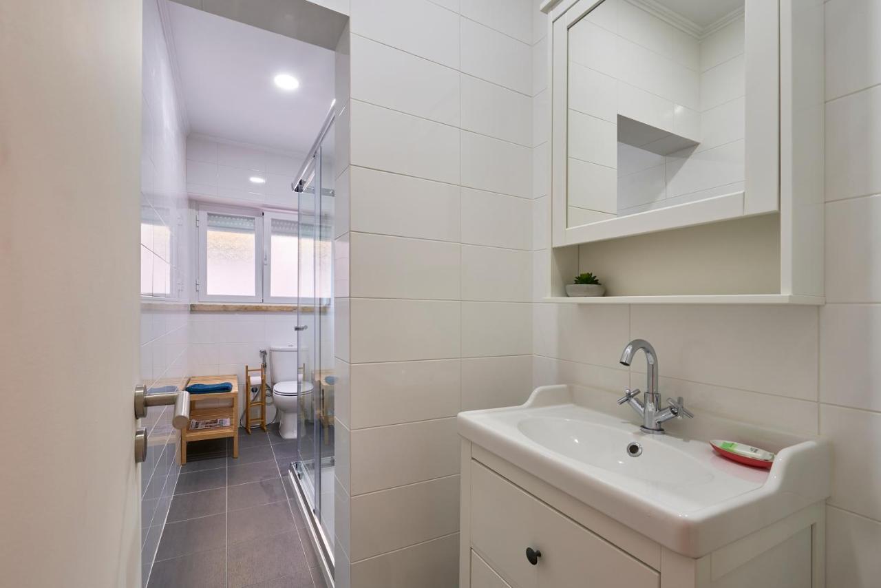 Belém Light Filled Apt With Patio, By TimeCooler Lisbona Esterno foto